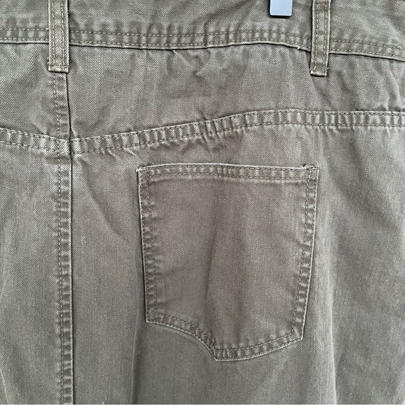 Beautiful and stylish green denim weight skirt. 20 W. CJBanks (only on Poshmark) - Picture 3 of 10